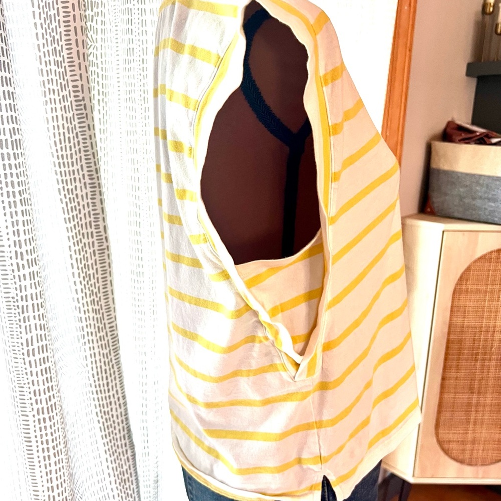 United Colors Of Benetton Cream Boxy Sleeveless Top - Picture 2 of 3